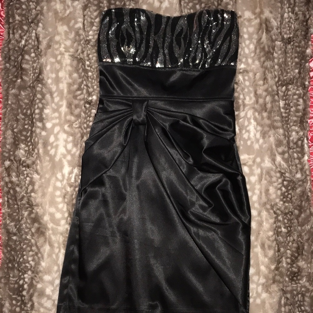 Black zebra sequence strapless dress ✨